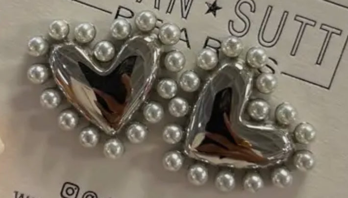 Pearl Heart Earrings Preorder