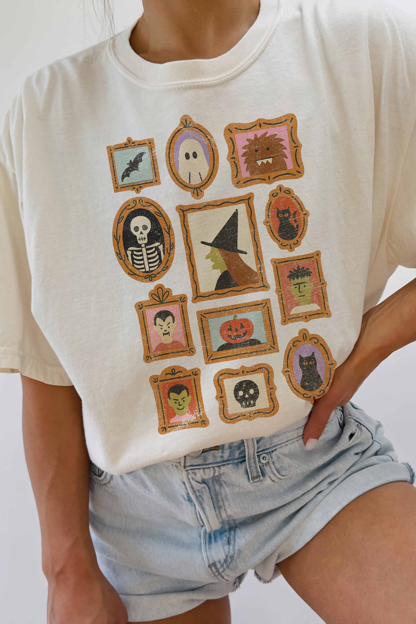 HALLOWEEN WALL OF FAME OVERSIZED TEE